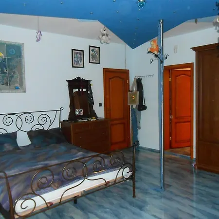 Villa Red Fort *